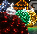 Новогоднее украшение ЖК Синергия светодиодными фигурами - светодиодные елочные шары, фотозона новогодняя  » Кликните для увеличения ->