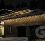 Новогоднее украшение загородных домов, Новогоднее оформление фасада коттеджа  » Кликните для увеличения ->