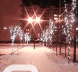 Новогоднее оформление алеи гирляндой LED String lite (холодный белый)  » Кликните для увеличения ->