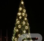 Новогоднее оформление елки светодиодными шарами - световые конструкции сферы  » Кликните для увеличения ->